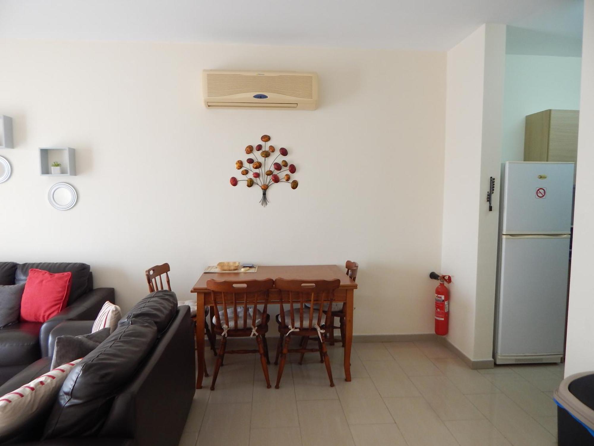 Barlee'S Apartment Paralímni Kültér fotó
